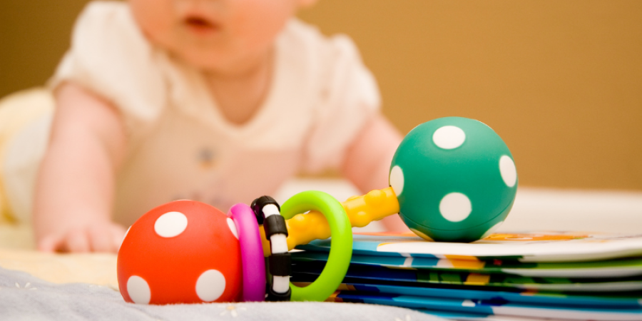 Puericultura, juguetes y análisis de laboratorio
