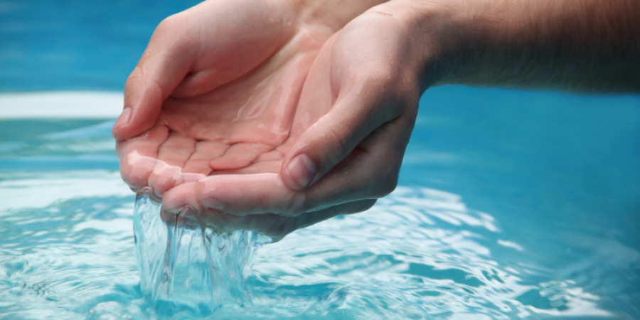 Triazoles en agua